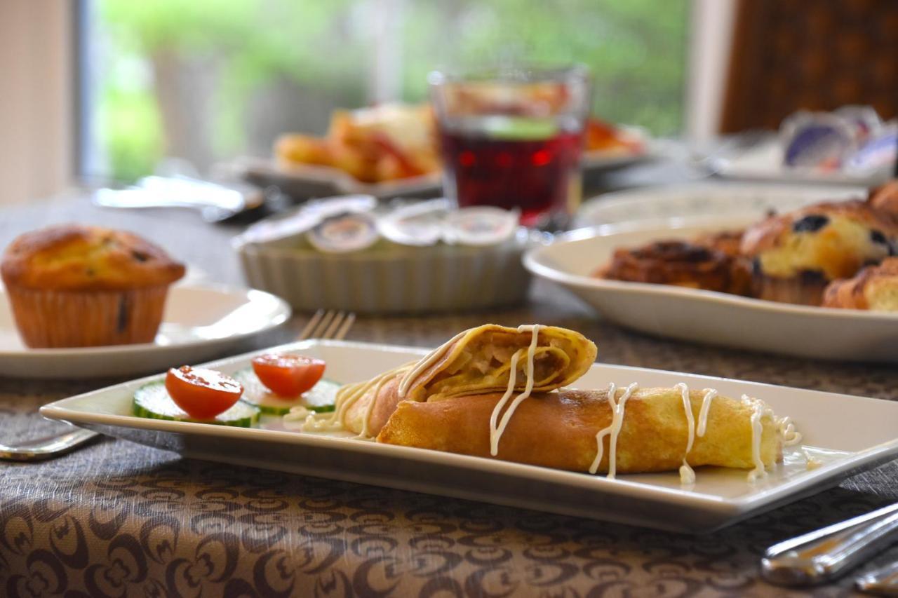 The Harbour House Bed & Breakfast Шарлъттаун Екстериор снимка
