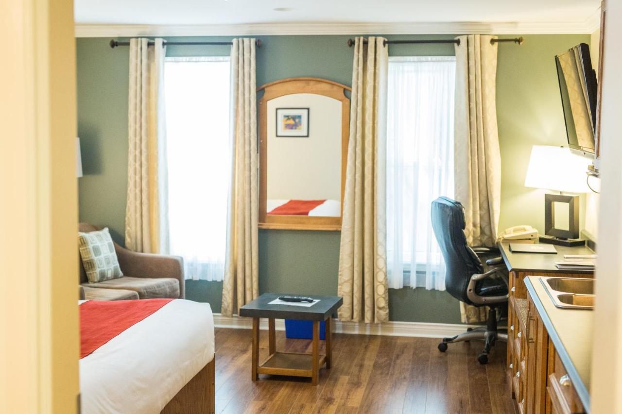 The Harbour House Bed & Breakfast Шарлъттаун Екстериор снимка